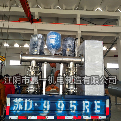 山西客戶預(yù)定的生活加壓箱泵一體化設(shè)備，全自動(dòng)軟化水設(shè)備以及膨脹罐發(fā)貨啦！